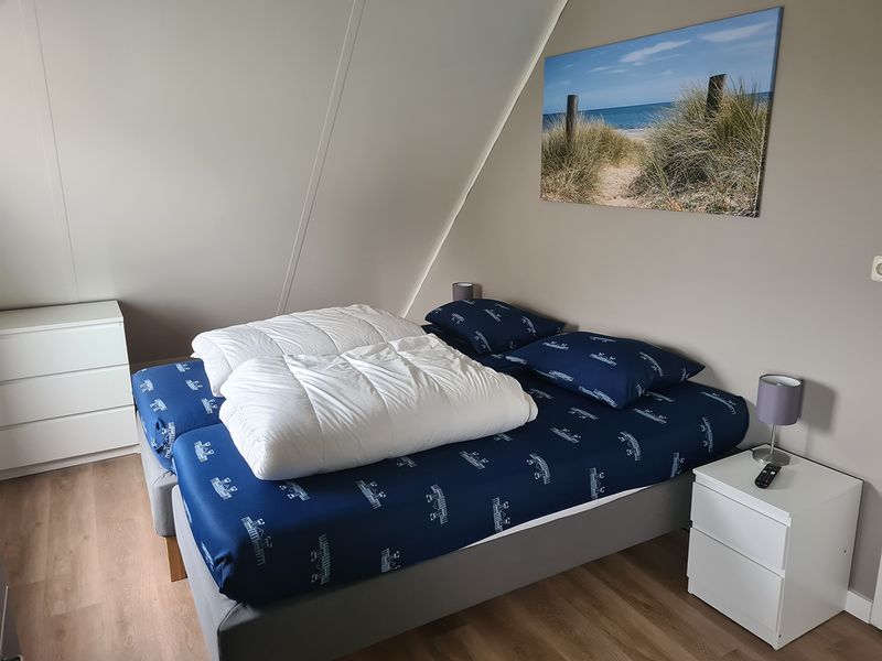 Ruimte naast het bed