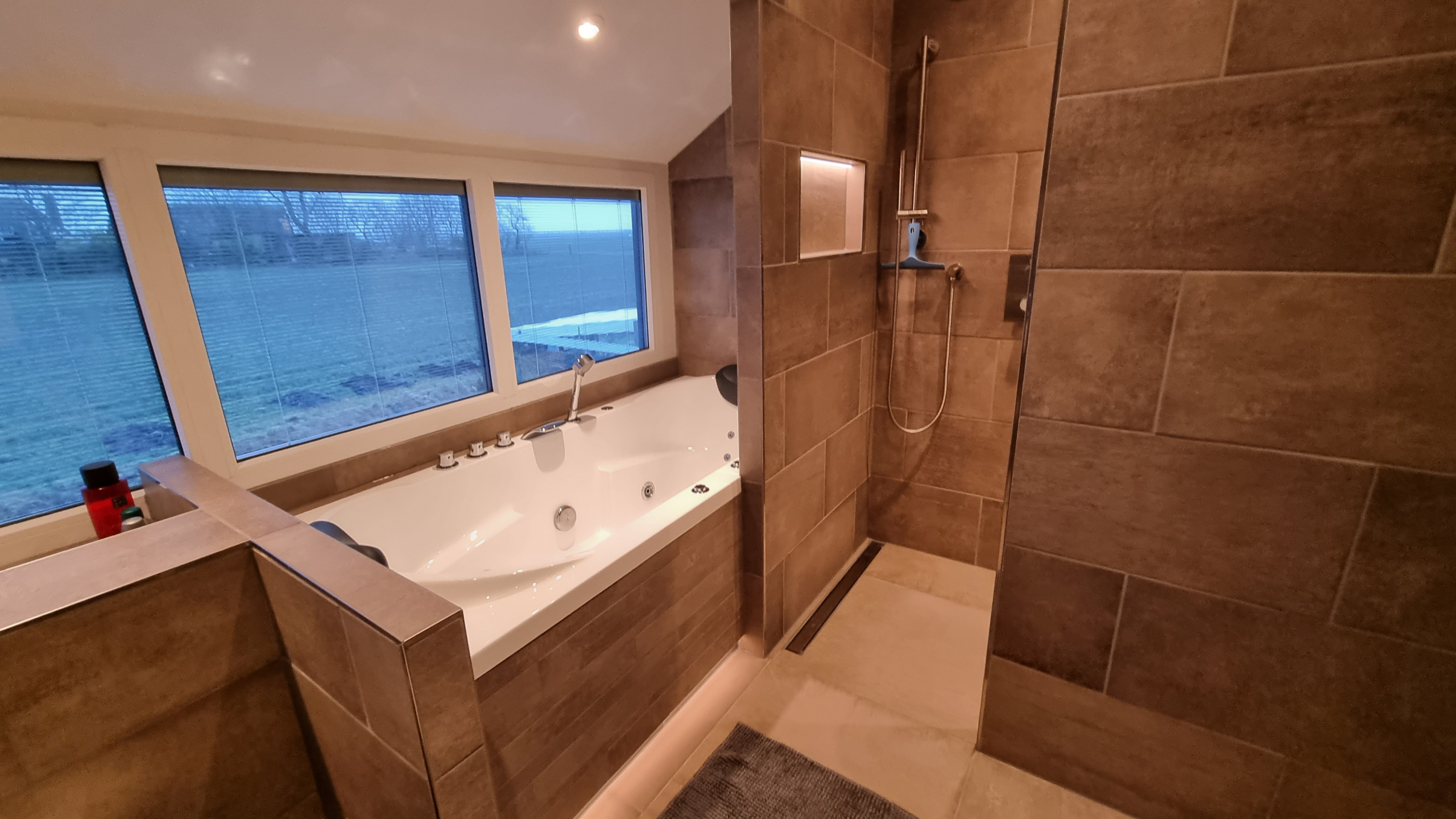 villa de Brouwersdam Badkamer