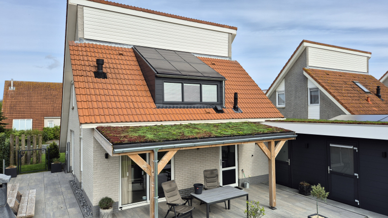 De villa met het overkapte terras
